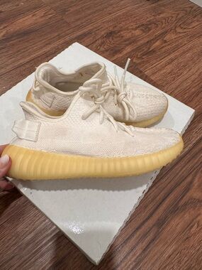 Adidas- Yeezy Boost 350 v2- Cream White/ Triple White- size womens 7/mens 5